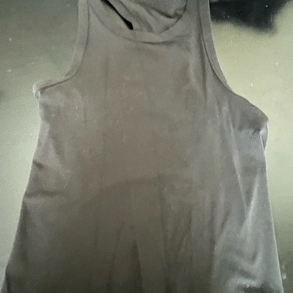 Lululemon Women's Align Black Tank - Picture 1 of 2
